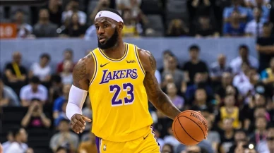 LeBron James'in duygusal anı: Lakers-Cavaliers maçı NBA dünyasını sarstı mı?