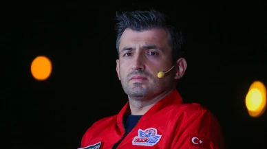 Selçuk Bayraktar'dan dikkat çeken kimlik açıklaması: "Hâlâ Laz Uşağı Olarak Duruyorum"