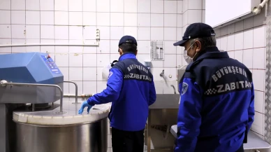 Akyazı'da hijyen faciası: Hamur ayakla çiğnendi, tatlı imalathanesi mühürlendi