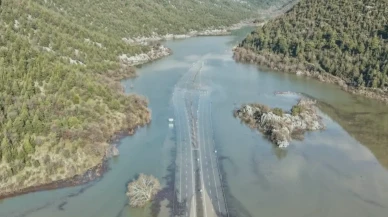 Konya-Antalya karayolu 38 yıl sonra göle döndü: Yağışlar ve doğanın gücü