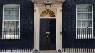 İngiltere Hükümeti'nden İran’a karşı meşru müdafaa vurgusunun altını çizdi