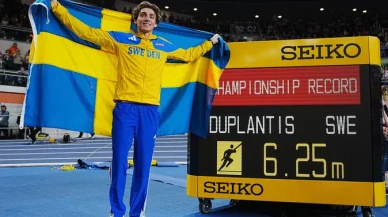 Armand Duplantis, Dünya Salon Atletizm Şampiyonası'nda 6.25 metreyle rekor kırdı