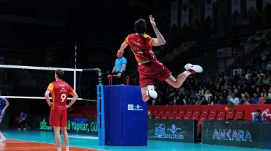 Galatasaray, Halkbank'ı 3-0 ile geçerek final yolunda büyük avantaj sağladı