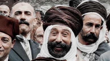 Sosyal medyada Cem Yılmaz’a benzetilen Fas Sultanı’nın renklendirilmiş görüntüleriyle büyük ilgi gördü!