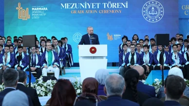 Cumhurbaşkanı Erdoğan, torunu Ömer Tayyip'in mezuniyetini coşkuyla kutladı!