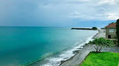 Denize girmek isteyenler dikkat: Karadeniz'de tehlike çanları çalıyor