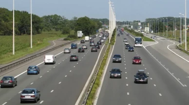 Belçika'da dijital yol ücreti dönemi başlıyor: 2027'den itibaren vinyet zorunlu olacak
