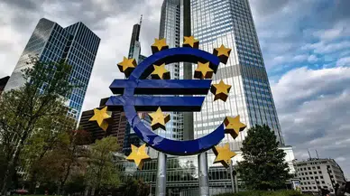 ECB, Temmuz toplantısında faiz oranlarını sabit tutma kararı aldı