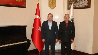 Kars Valiliği'nden emekli olan Abubekir Akbulak'a veda mesajları yağdı