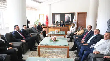 Bakan Göktaş'tan Malatya'daki Kütüphaneye Tam Not