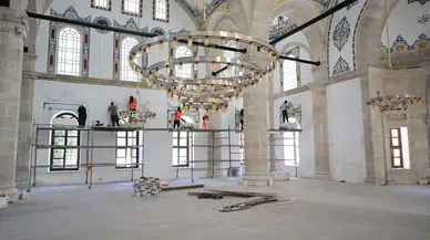 Depremin yıktığı Yeni Cami'de sona gelindi: Eylül sonunda ibadete açılıyor