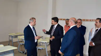 Hopa'da eğitim yatırımları masada: Kaymakam Karakaya'dan okul binalarına yakın takip