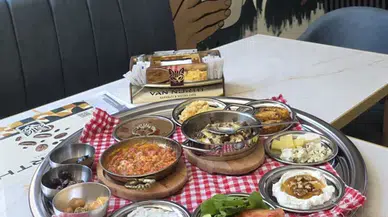 Gastronomi yazarı Ufuk Güngör ve Şef Eda Tuncel, Pendik'te Van North'un mutfağına imza attı
