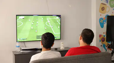 Keçiören'de Zafer Bayramı coşkusu espor arenasına taşındı