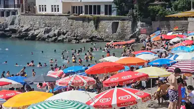 Zonguldak plajlarında cankurtaranlar 127 kişinin hayatını kurtardı