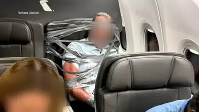 Uçakta Saldırgan Yolcuya Baskın: Acil İniş ve Sert Müdahale!