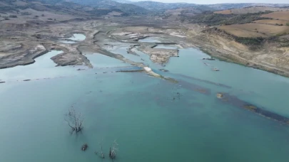Son yağışlar Naip Barajı’nı etkilemedi: Çatlaklar arttı