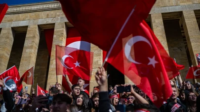Türkiye Cumhuriyeti 102. yaşında Anıtkabir'de coşkulu kutlama