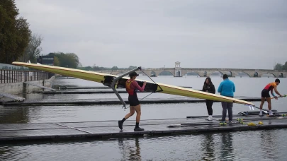 Edirne'de Büyükler Türkiye Kupası başladı: Meriç Nehri'nde 300 sporcu suya iniyor