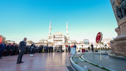 İstanbul’un 102. kurtuluş yılı Taksim’de kutlandı: Asla esir olmayacağız