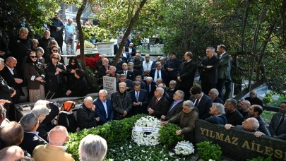 Eski Başbakan Mesut Yılmaz 5. ölüm yıl dönümünde kabri başında anıldı