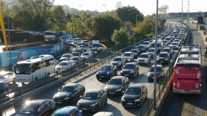 İstanbul'da sabah trafiği %72 ile rekor seviyeye ulaştı