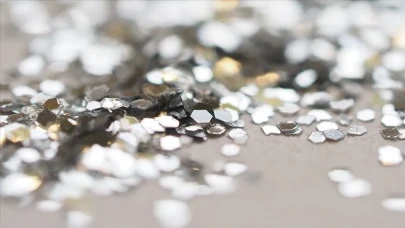 Gümüş fiyatları tarihsel zirve sonrası düzeltme yaşadı ama 8 haftalık kazanç peşinde