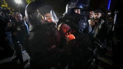 Berlin'de Filistin gösterisine sert polis müdahalesi: Yüzlerce gözaltı