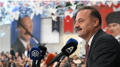 Yavuz Ağıralioğlu: Bir asrın bir çeyreğini tek partiye verdik