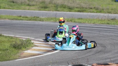 Kocaeli'de karting yarışları başladı: Genç yetenekler hız kıracak