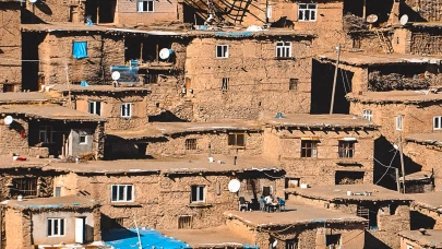 Tarihi taş evler ve sonbahar renkleri Bitlis’te buluştu