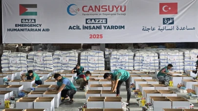Cansuyu’nun 14 tırlık dev konvoyu Gazze’ye yola çıktı