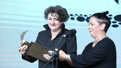 Marina Yüce: Batum Kukla Festivali'nde "En İyi Kadın Oyuncu"