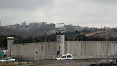 Haaretz: İsrail cezaevlerinde Filistinli esirler aç bırakılıyor