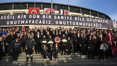 Beşiktaş Atatürk’ü ebediyete intikalinin 87. yılında Dolmabahçe’de andı