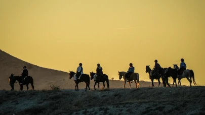 Kapadokya'da turizmde yeni trend: ATV ve atlı turlara yoğun ilgi