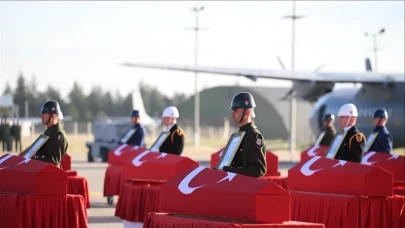 Şehit askerler için Mürted Hava Üssü'nde hüzünlü cenaze töreni düzenlendi