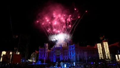 İspanya’nın başkenti ışıl ışıl: 13 milyon LED’lik yeni yıl dekorasyonu