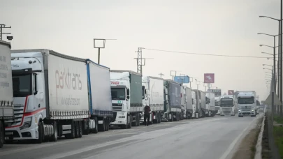 Kapıkule Sınır Kapısı'nda 7 kilometrelik tır kuyruğu