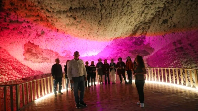 Türk Dünyası Korosu’ndan yer altında tarihi konser