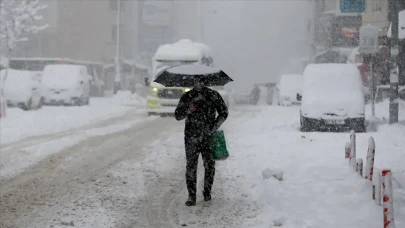 Isparta'da kar yağışı etkili oldu! Hava sıcaklıkları düştü