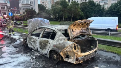 Şişli Mecidiyeköy’de araç yangını trafiği kilitledi