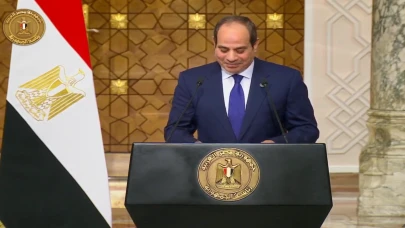 Sisi, Suriye Cumhurbaşkanı Şara'yı tebrik etti