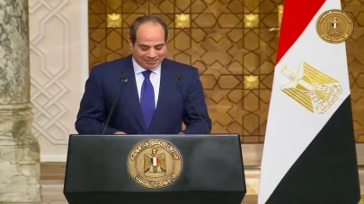 Sisi, Trump'ın liderliğinin barışına katkı sağlayacağına söyledi