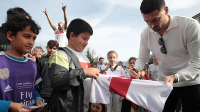 Demiral ,Her Türk evladı için gurur verici bir anıt