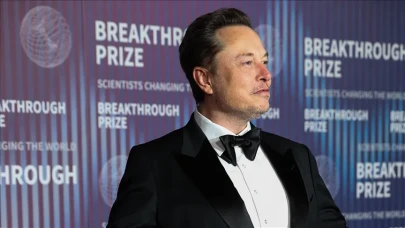 Elon Musk, xAI şirketinin sosyal medya platformu X'i satın aldı