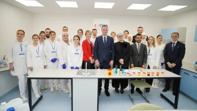 TİKA, Saraybosna Üniversitesi'nde yeni biyokimya laboratuvarı açarak eğitim kapasitesini artırdı