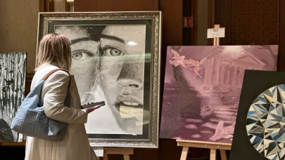 Pera Palas'ta Düşler Sergisi açıldı