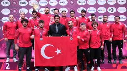 Milli güreşçilerimiz Avrupa Şampiyonası'nda bronz madalya kazandı