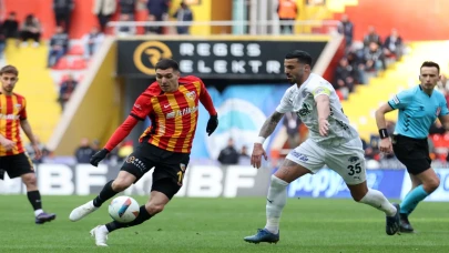 Bellona Kayserispor 10 kişiyle Kasımpaşa'yı devirdi